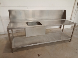 pre-wash table  with sink